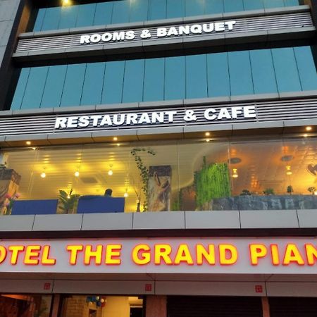 Hotel The Grand Piano - Best Business Hotel In Patan Exterior photo