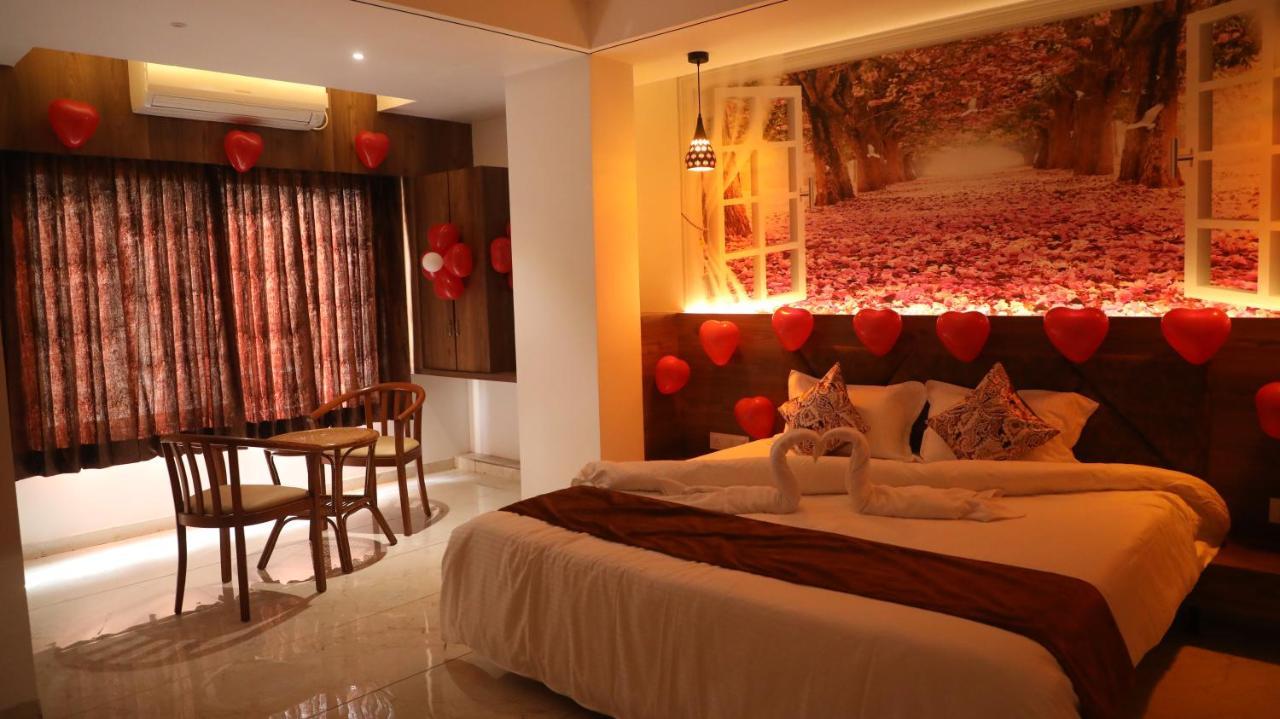 Hotel The Grand Piano - Best Business Hotel In Patan Exterior photo
