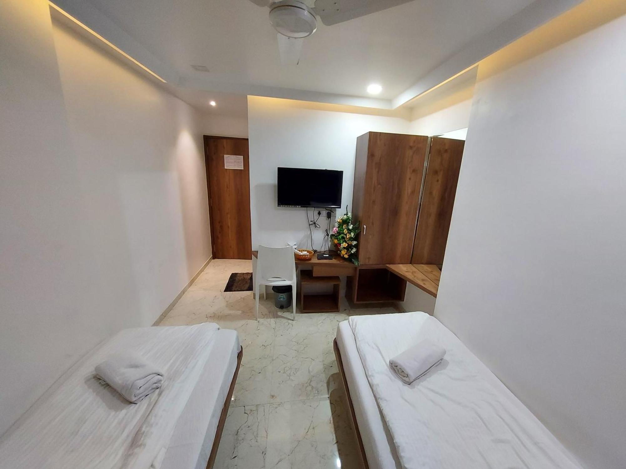 Hotel The Grand Piano - Best Business Hotel In Patan Exterior photo